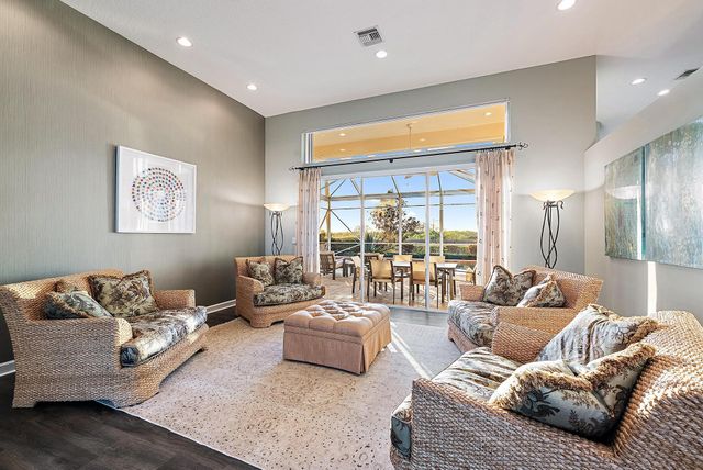 52 Cayman Place, Palm Beach Gardens, FL 33418