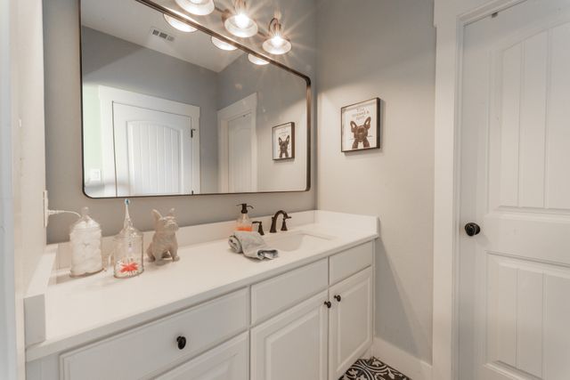 131 Lakeway Lane, Gun Barrel City, TX 75156