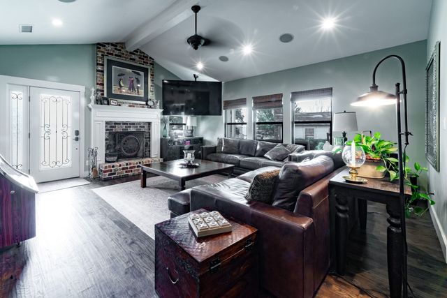 131 Lakeway Lane, Gun Barrel City, TX 75156