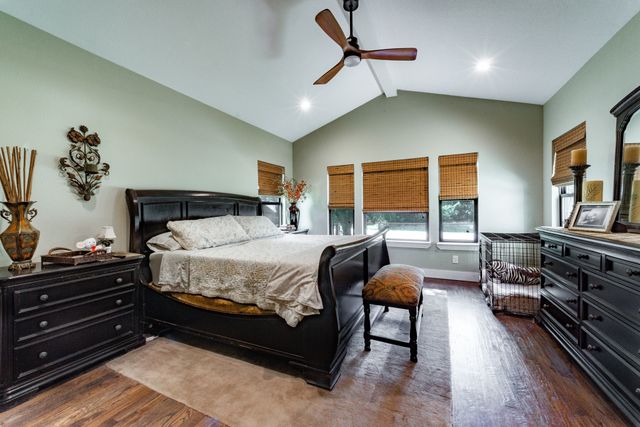 131 Lakeway Lane, Gun Barrel City, TX 75156