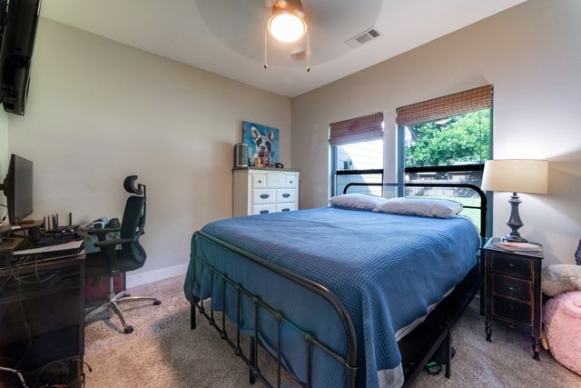 131 Lakeway Lane, Gun Barrel City, TX 75156