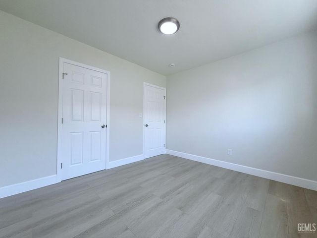 360 E Orange Avenue, Shafter, CA 93263