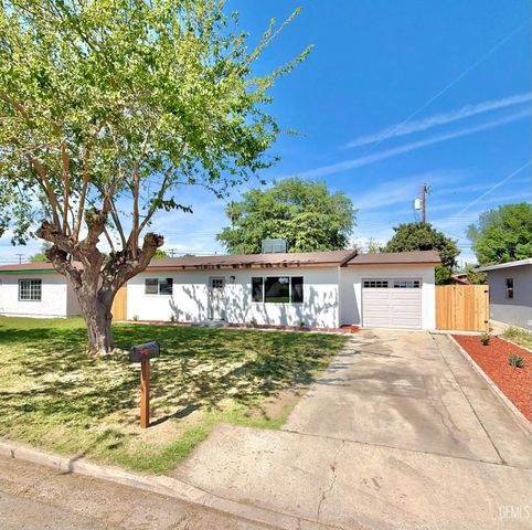 360 E Orange Avenue, Shafter, CA 93263