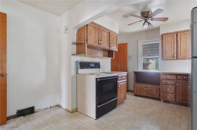 39 Renee Drive, Struthers, OH 44471