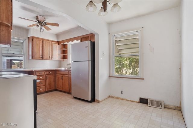 39 Renee Drive, Struthers, OH 44471