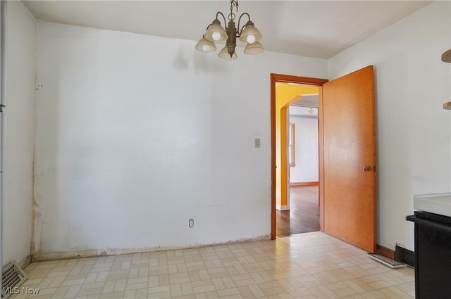 39 Renee Drive, Struthers, OH 44471