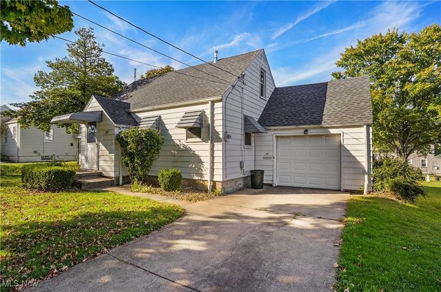 39 Renee Drive, Struthers, OH 44471