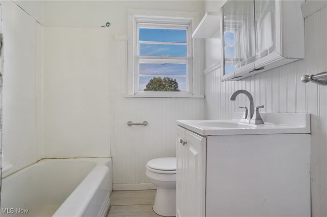 39 Renee Drive, Struthers, OH 44471