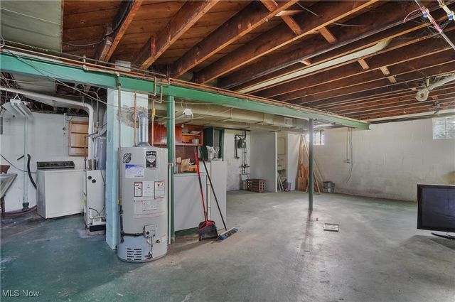 39 Renee Drive, Struthers, OH 44471