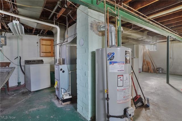 39 Renee Drive, Struthers, OH 44471