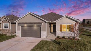 10101 N Oakland Avenue, Kansas City, MO 64157