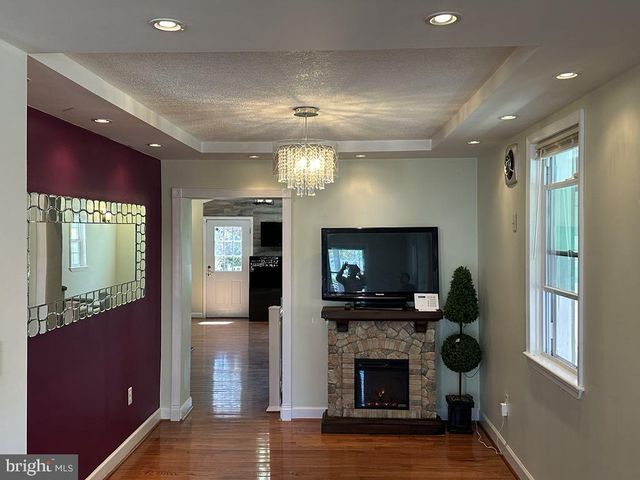 308 PINEWOOD RD, Baltimore, MD 21222