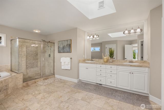 2046 277th Avenue SE, Sammamish, WA 98075