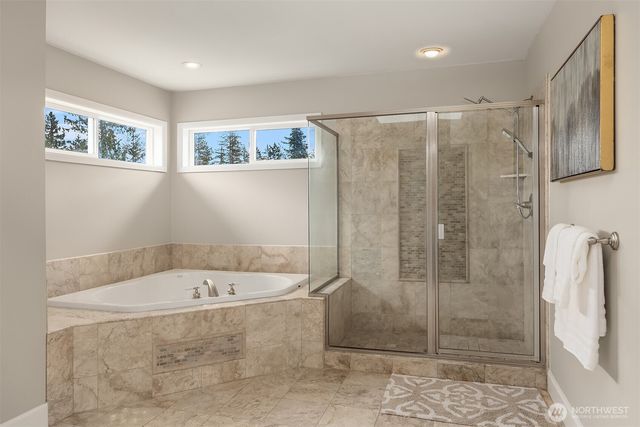 2046 277th Avenue SE, Sammamish, WA 98075