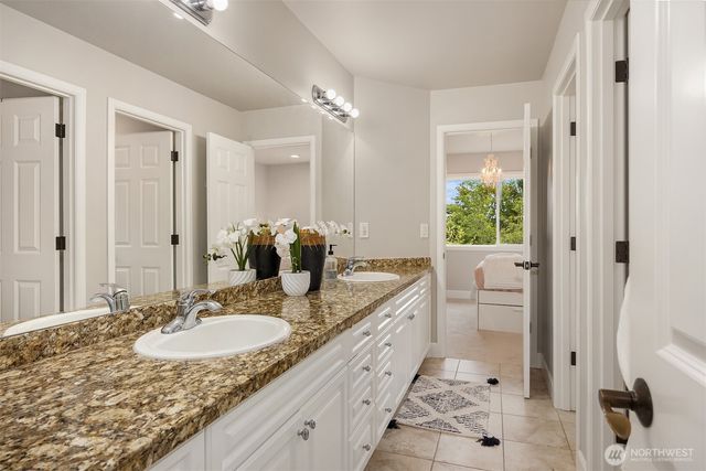 2046 277th Avenue SE, Sammamish, WA 98075