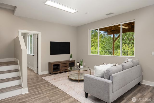 2046 277th Avenue SE, Sammamish, WA 98075