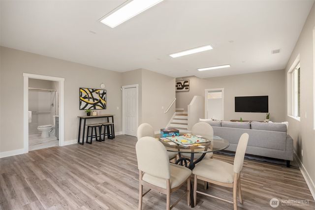 2046 277th Avenue SE, Sammamish, WA 98075