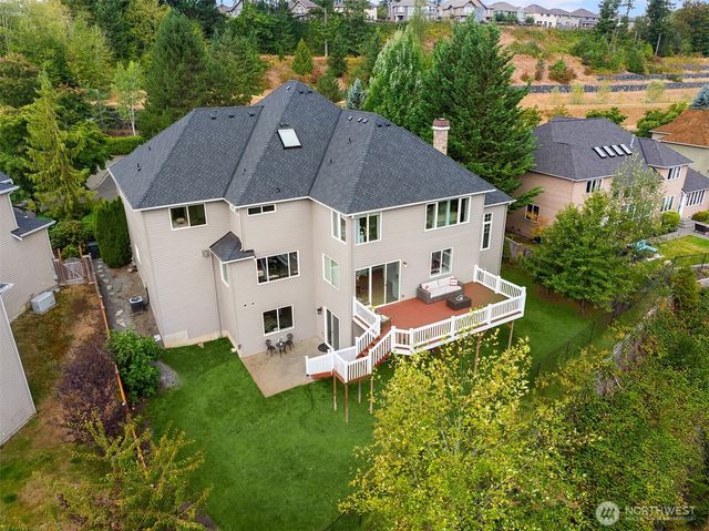 2046 277th Avenue SE, Sammamish, WA 98075