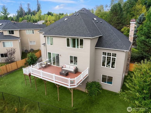 2046 277th Avenue SE, Sammamish, WA 98075