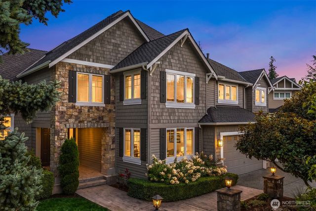 2046 277th Avenue SE, Sammamish, WA 98075