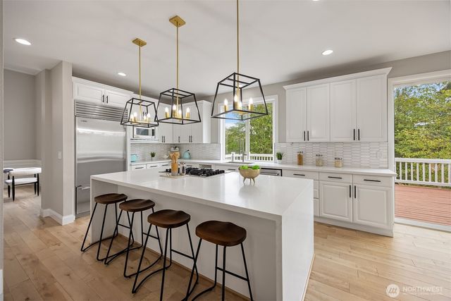 2046 277th Avenue SE, Sammamish, WA 98075