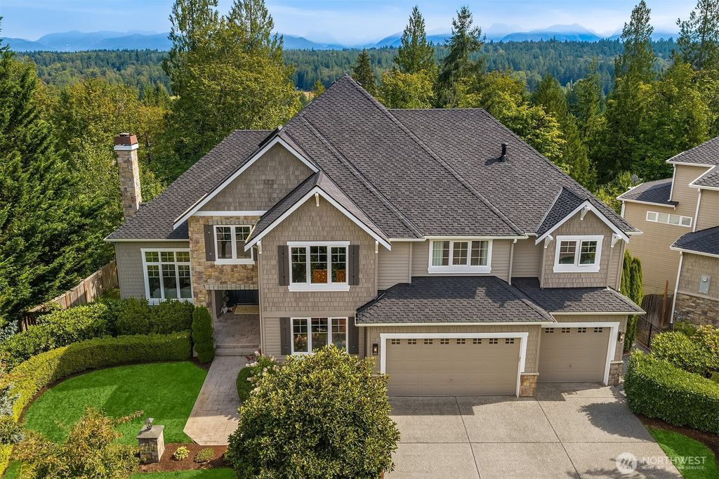 2046 277th Avenue SE, Sammamish, WA 98075