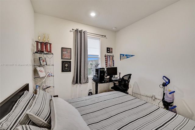 4810 Eucalyptus Dr 1, Hollywood, FL 33021