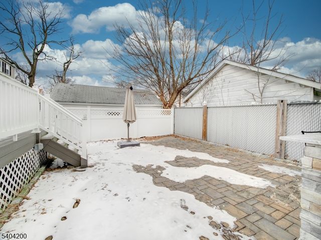 833 Cleveland Ave, Elizabeth City, NJ 07208