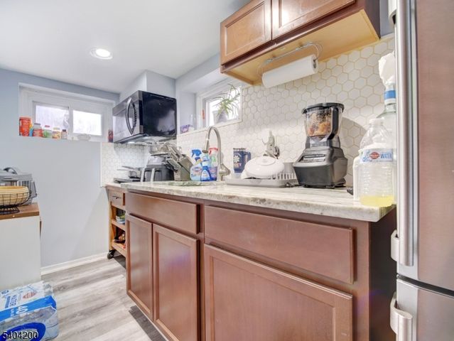 833 Cleveland Ave, Elizabeth City, NJ 07208