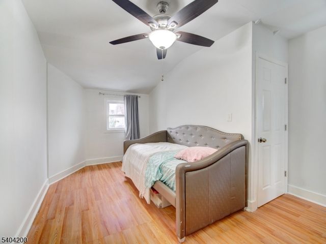 833 Cleveland Ave, Elizabeth City, NJ 07208