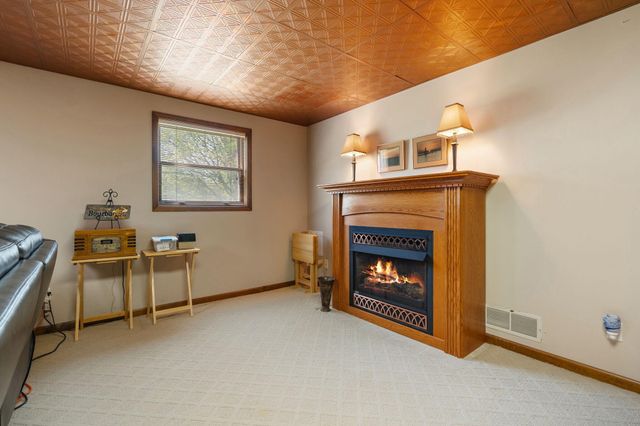 5634 W Wilmens Trail, La Porte, IN 46350