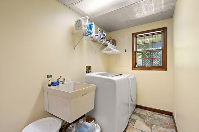 5634 W Wilmens Trail, La Porte, IN 46350