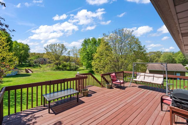 5634 W Wilmens Trail, La Porte, IN 46350