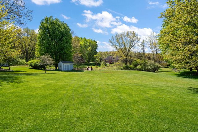 5634 W Wilmens Trail, La Porte, IN 46350