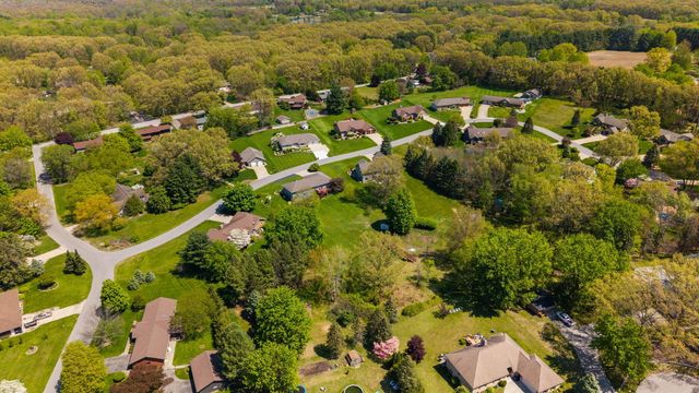 5634 W Wilmens Trail, La Porte, IN 46350