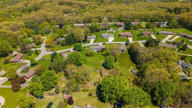 5634 W Wilmens Trail, La Porte, IN 46350