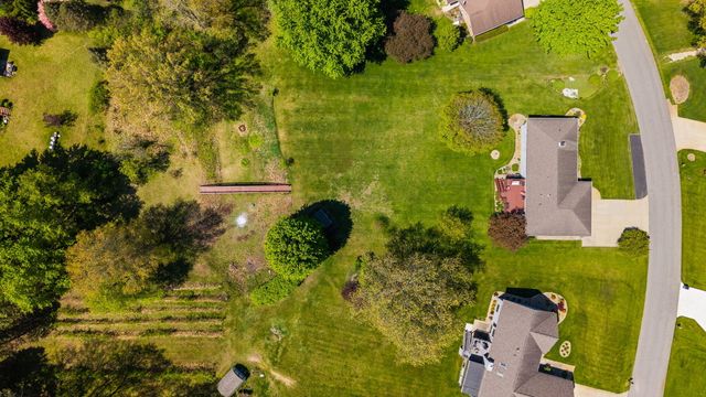 5634 W Wilmens Trail, La Porte, IN 46350