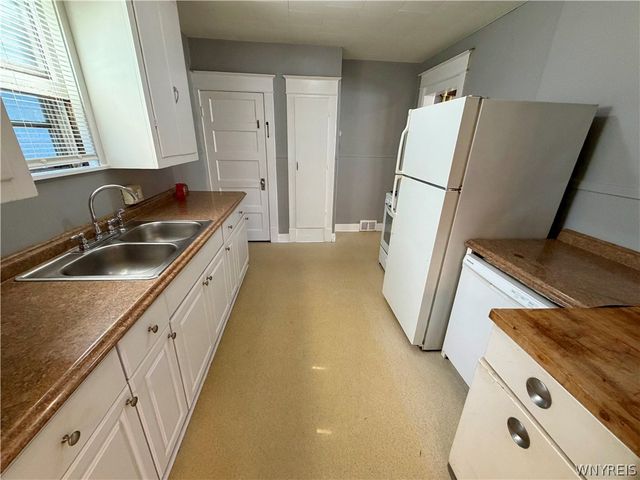 114 Winspear Avenue, Buffalo, NY 14214