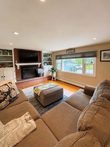 5 Vermont Ave., Saugus, MA 01906