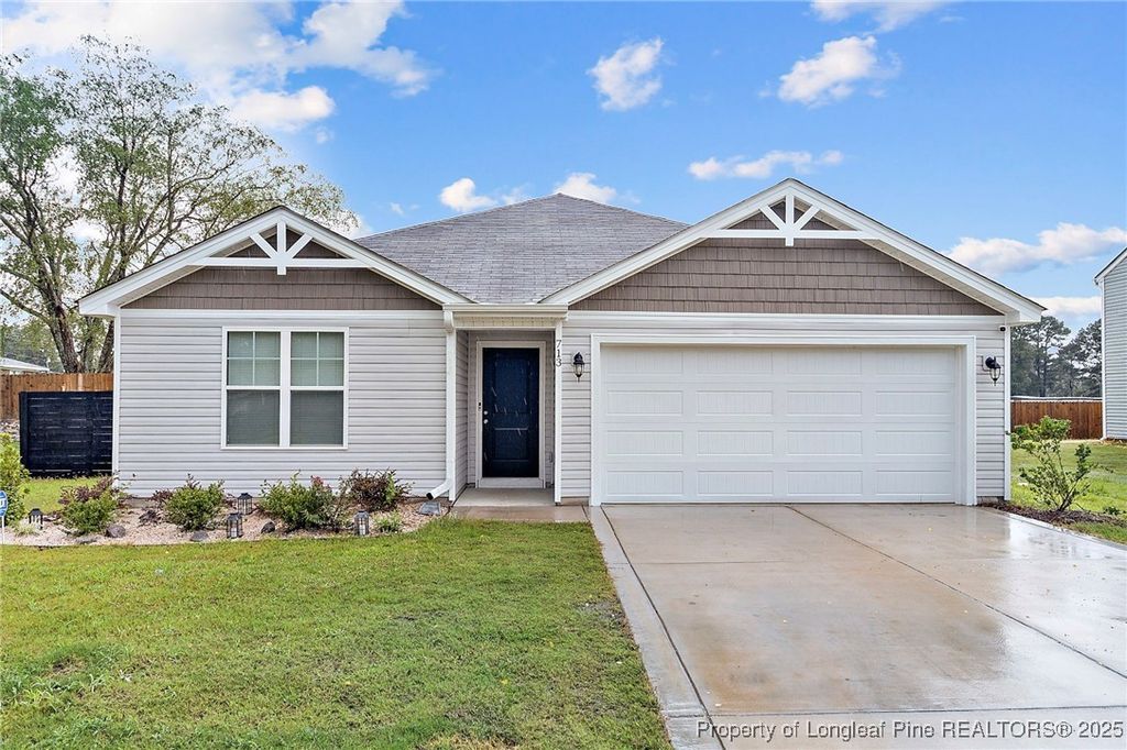 713 Caelin Farms Road, Spring Lake, NC 28390