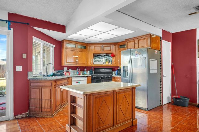 7524 Mctavish Cir, Sacramento, CA 95828