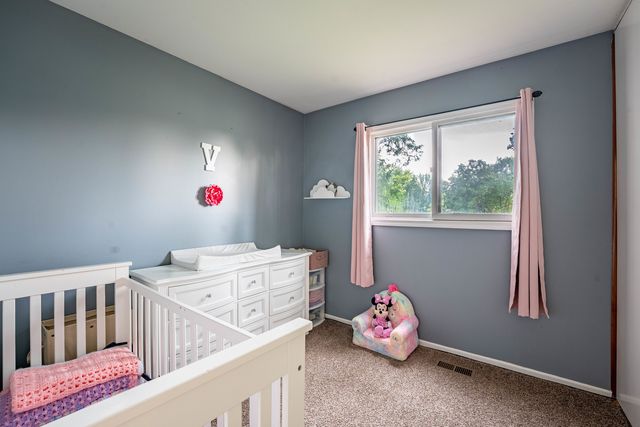 2S677 Wembly Drive, Warrenville, IL 60555