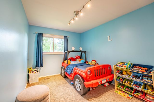 2S677 Wembly Drive, Warrenville, IL 60555