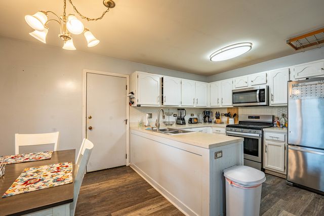 2S677 Wembly Drive, Warrenville, IL 60555