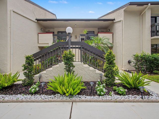 5154 Oakhill Lane 1022, Delray Beach, FL 33484