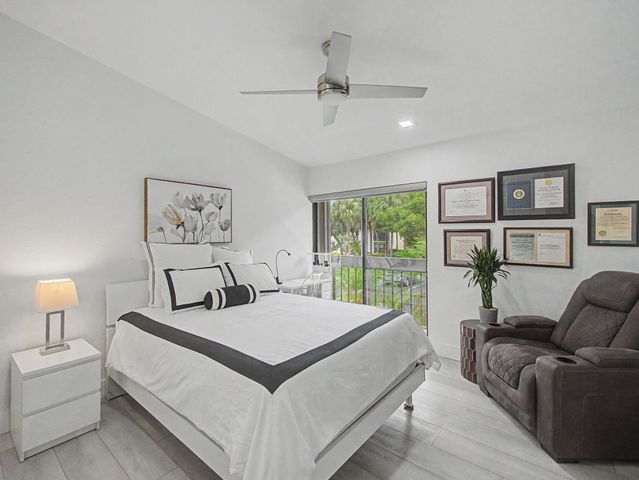 5154 Oakhill Lane 1022, Delray Beach, FL 33484