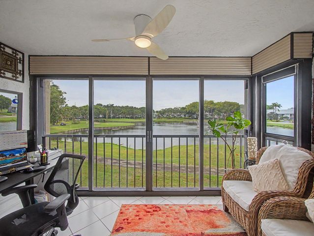 5154 Oakhill Lane 1022, Delray Beach, FL 33484