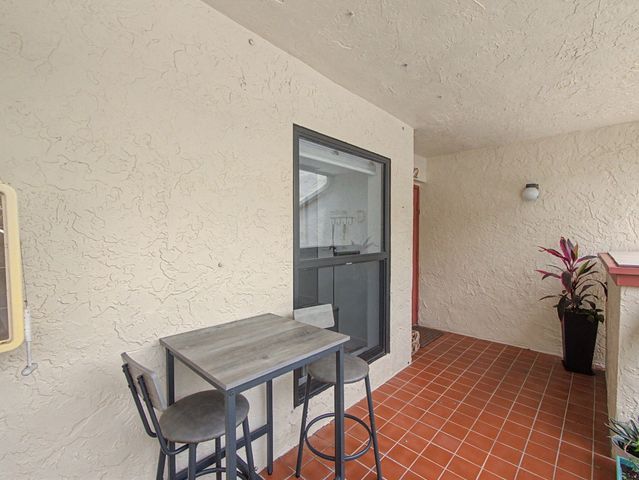 5154 Oakhill Lane 1022, Delray Beach, FL 33484