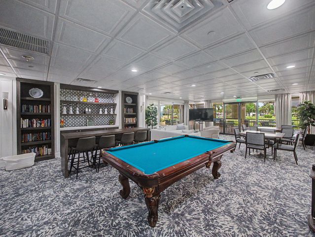 5154 Oakhill Lane 1022, Delray Beach, FL 33484
