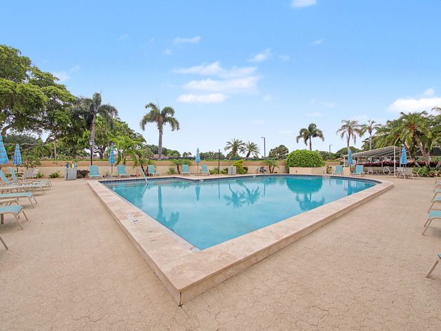 5154 Oakhill Lane 1022, Delray Beach, FL 33484